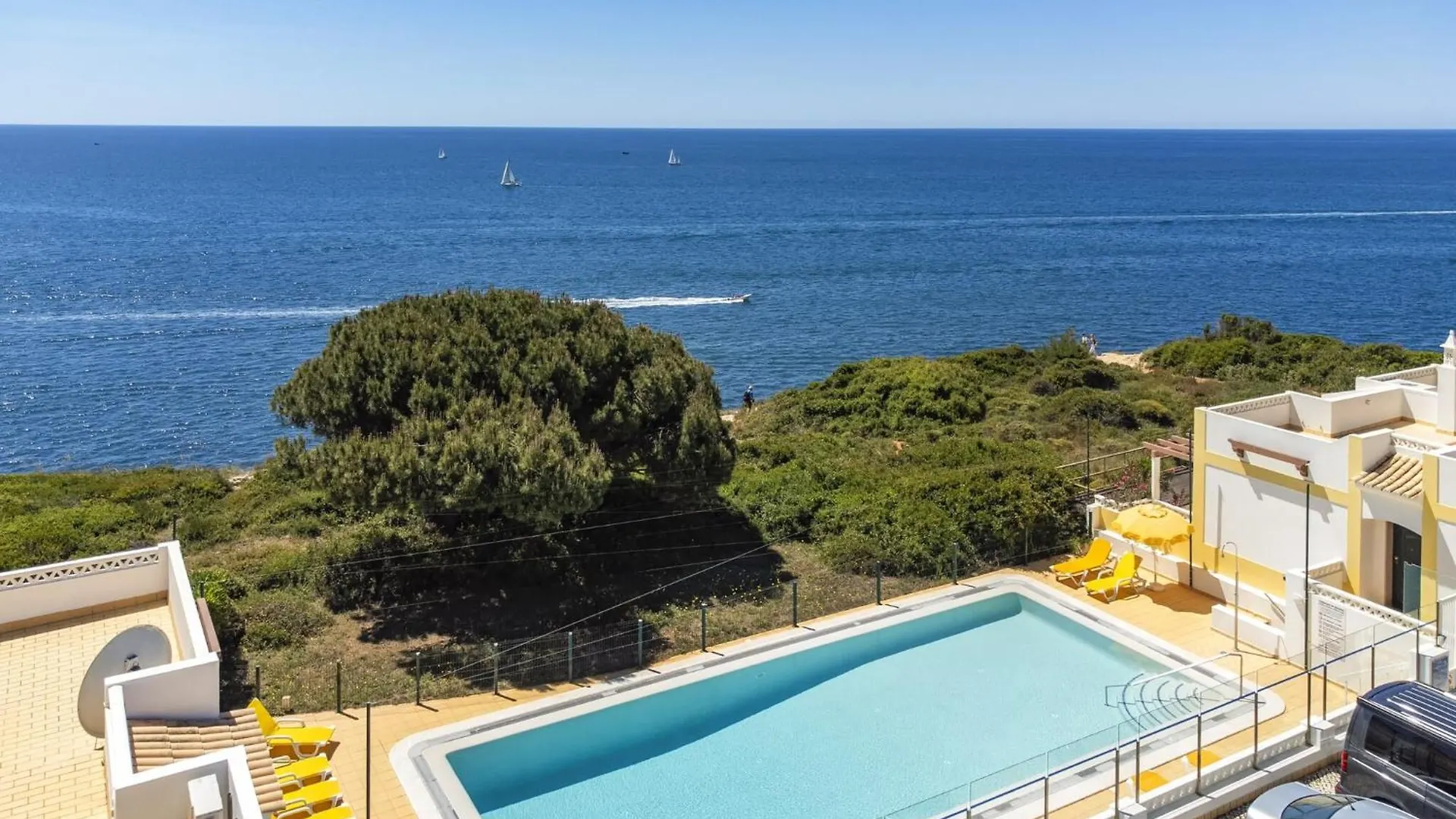 Family-Friendly Villa In Benagil